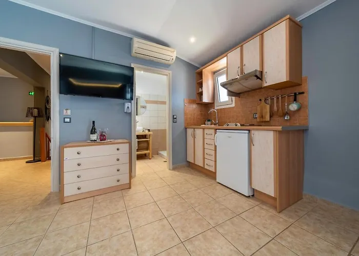 Helen's & 3* Skala (Kefalonia)