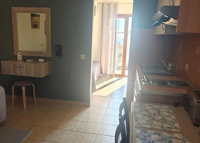 Helen's & 3* Skala (Kefalonia)