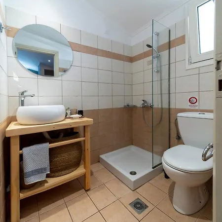 Helen's & 3* Skala (Kefalonia)