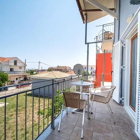 Helen's & 3* Skala (Kefalonia)