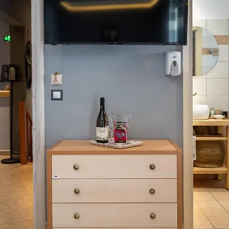 Helen's & Complex Skala (Kefalonia)